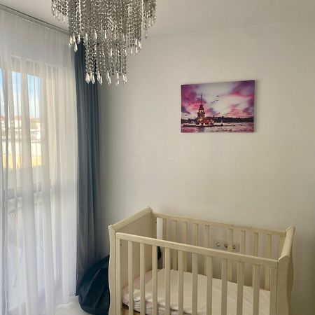 White Luxury Apartment Сибиу Экстерьер фото