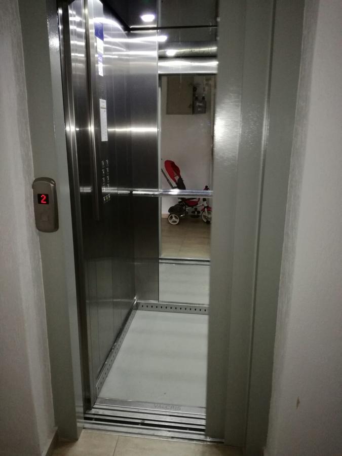 White Luxury Apartment Сибиу Экстерьер фото