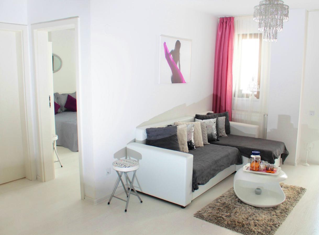 White Luxury Apartment Сибиу Экстерьер фото